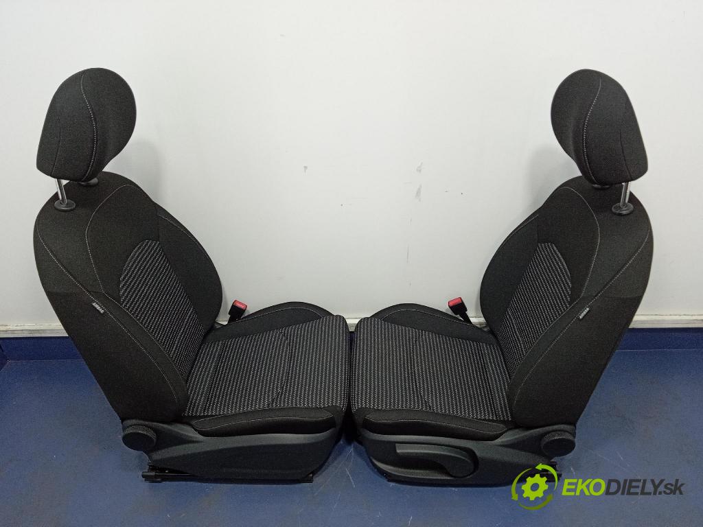 Kia Xceed 2025 sedačke: Set.: