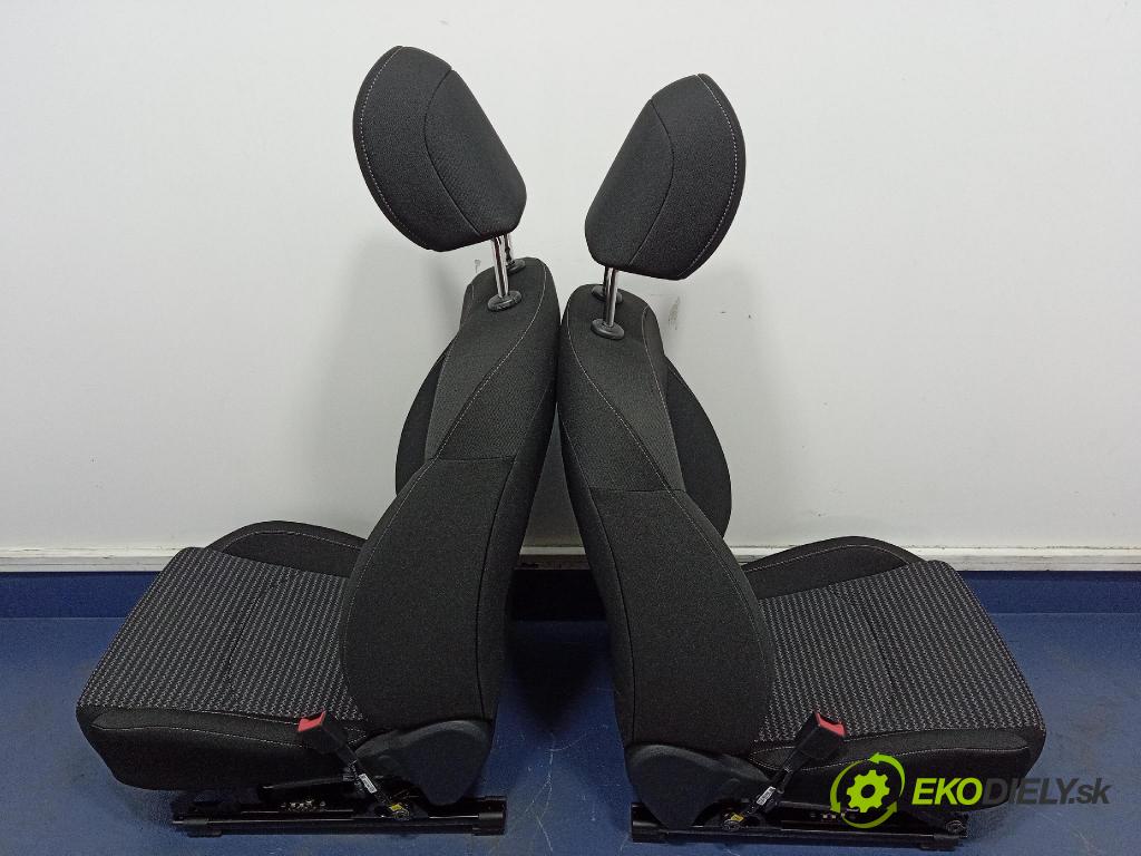 Kia Xceed 2025 sedačke: Set.: