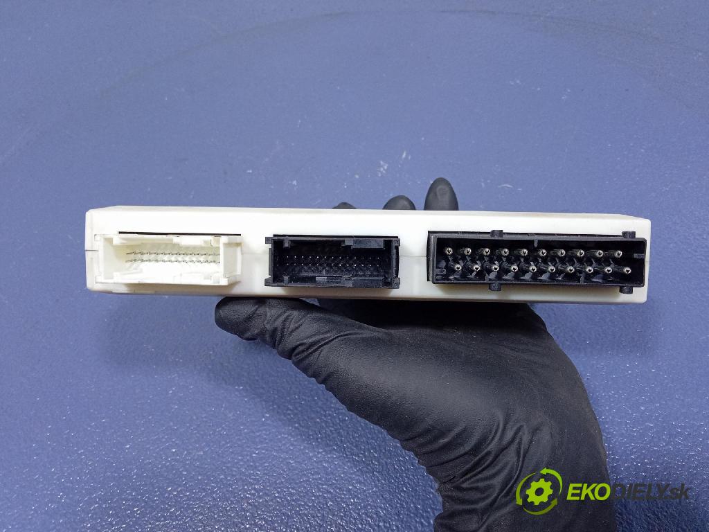 Bmw 520 2002 riadiaca jednotka Komfortu 6922152