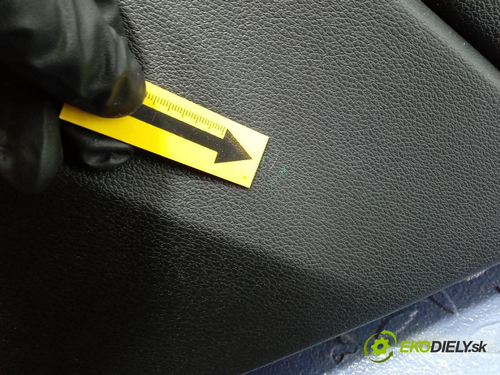 Kia Xceed 2025 Čalounictví: dvere zad Prava: 83360J7800