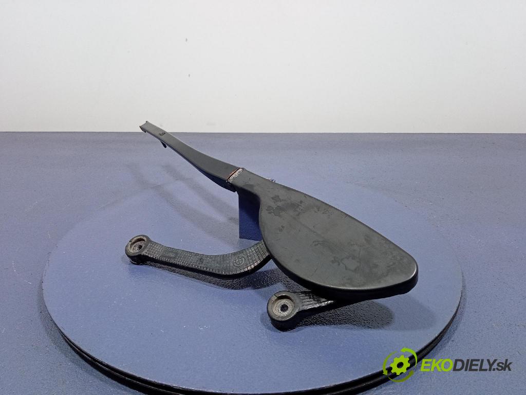 Bmw 520 2002 Paže: Stěrače: před