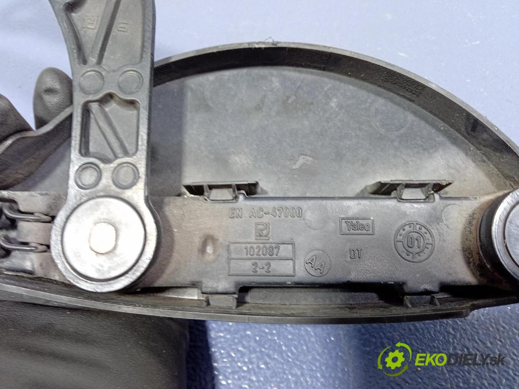 Bmw 520 2002 Paže: Stěrače: před