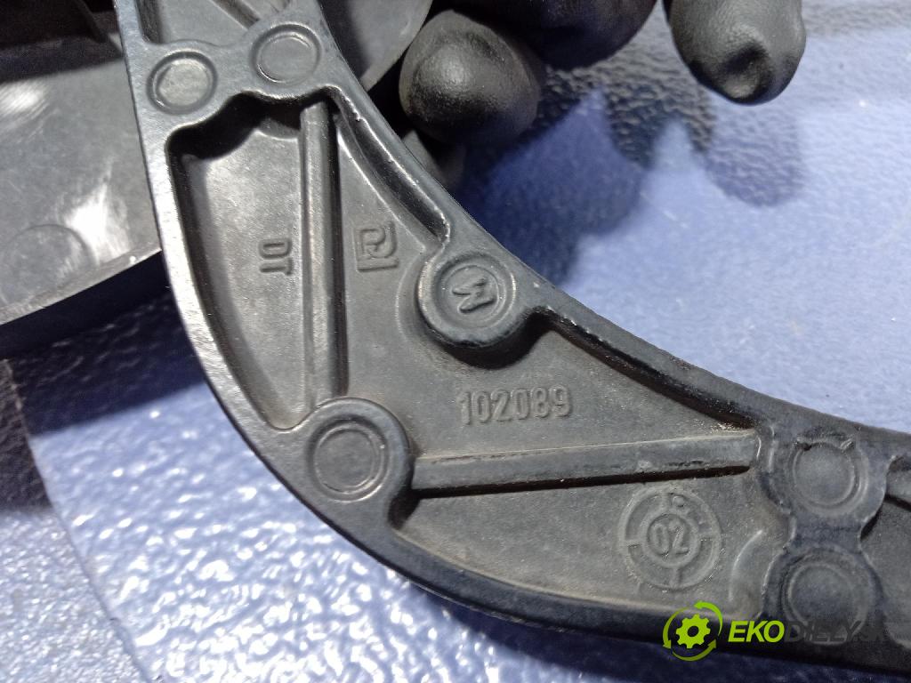 Bmw 520 2002 Paže: Stěrače: před