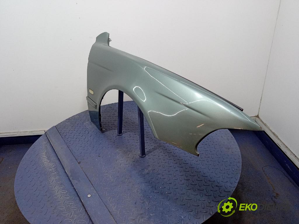 Bmw 520 2002 blatník Predné v pravo:
