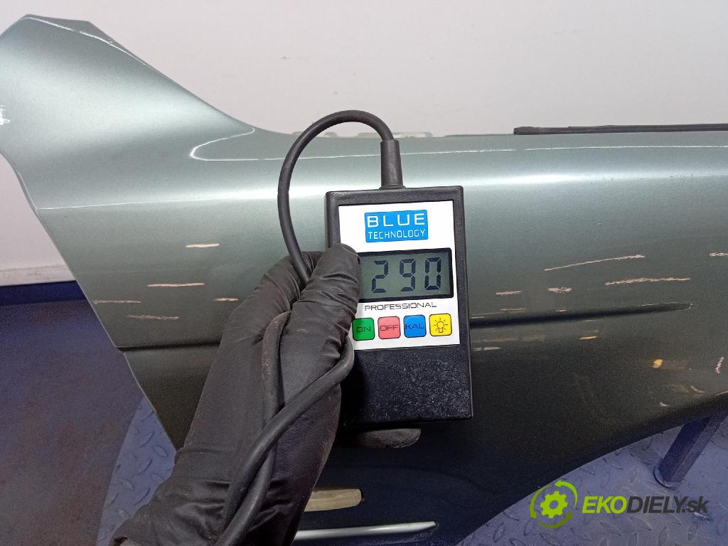 Bmw 520 2002 blatník Predné v pravo: