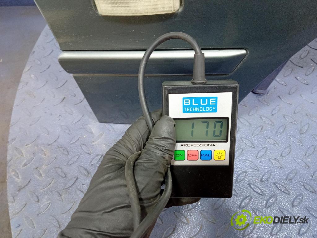 Bmw 520 2002 blatník Predné v pravo: