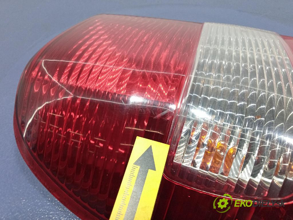 Mitsubishi Pajero 2003 svetlo / reflektor zad ľavá Vonkajsia: MR416091