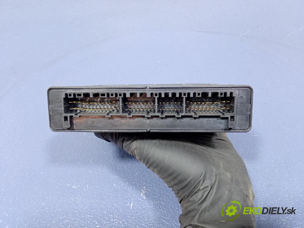 Mitsubishi Pajero 2003 riadiaca jednotka Motor: MR578296