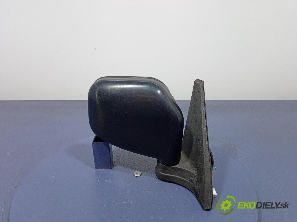Mitsubishi Pajero 2003 zrkadlo pravé