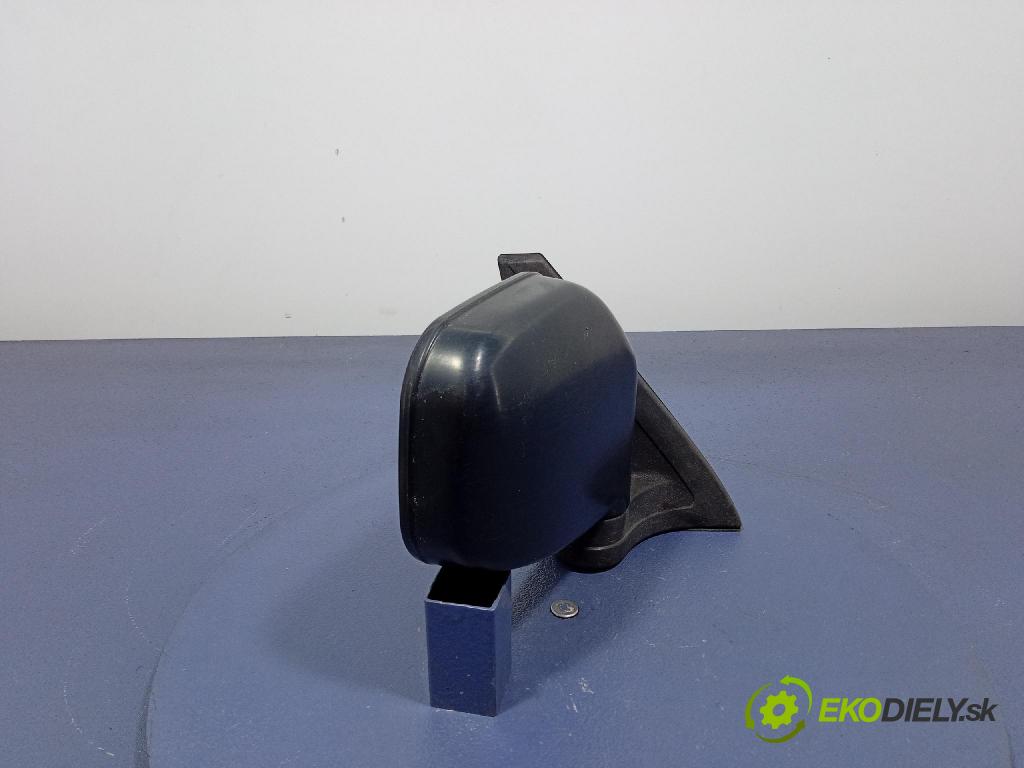 Mitsubishi Pajero 2003 zrkadlo pravé