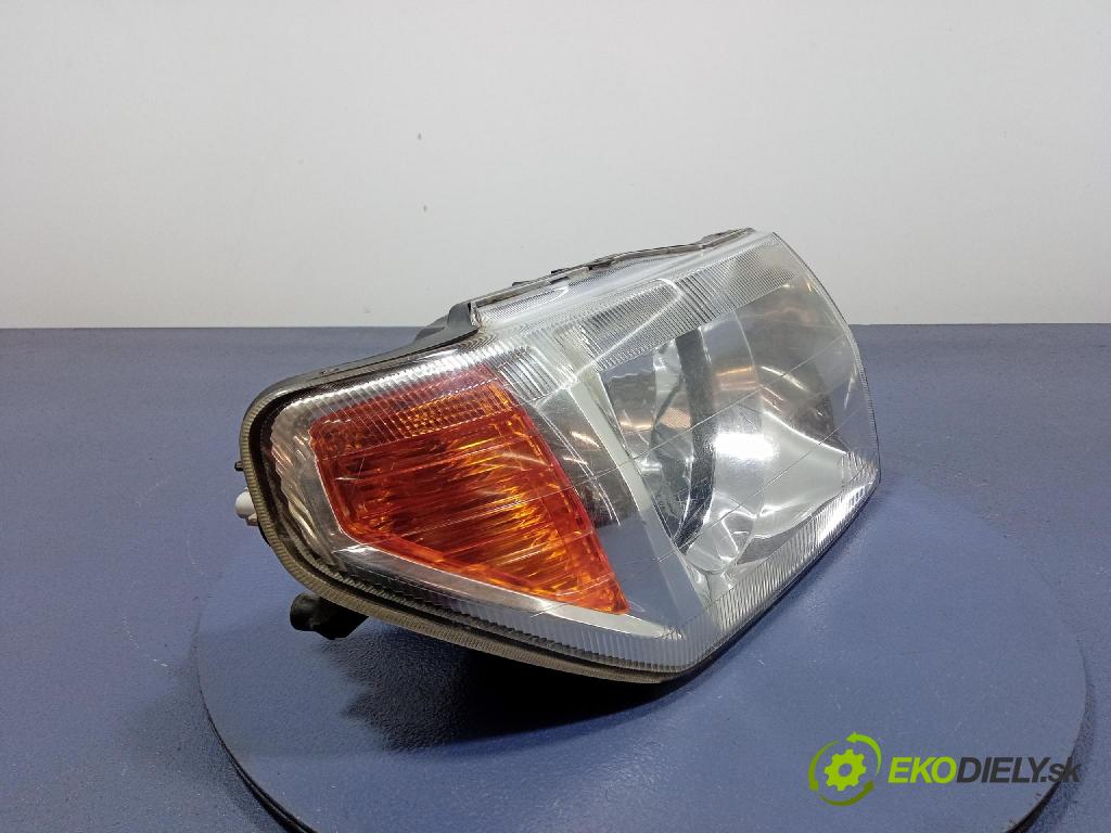 Mitsubishi Pajero 2003 světlo v pravo: