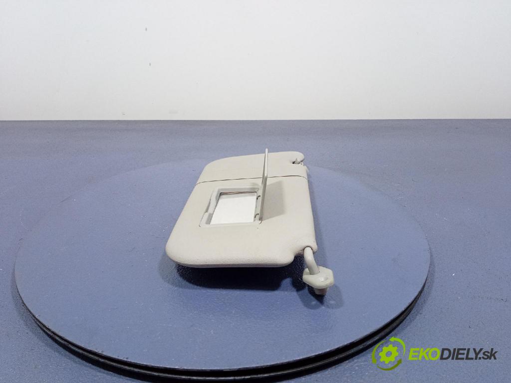 Mitsubishi Pajero 2003 kryt slnečná clona