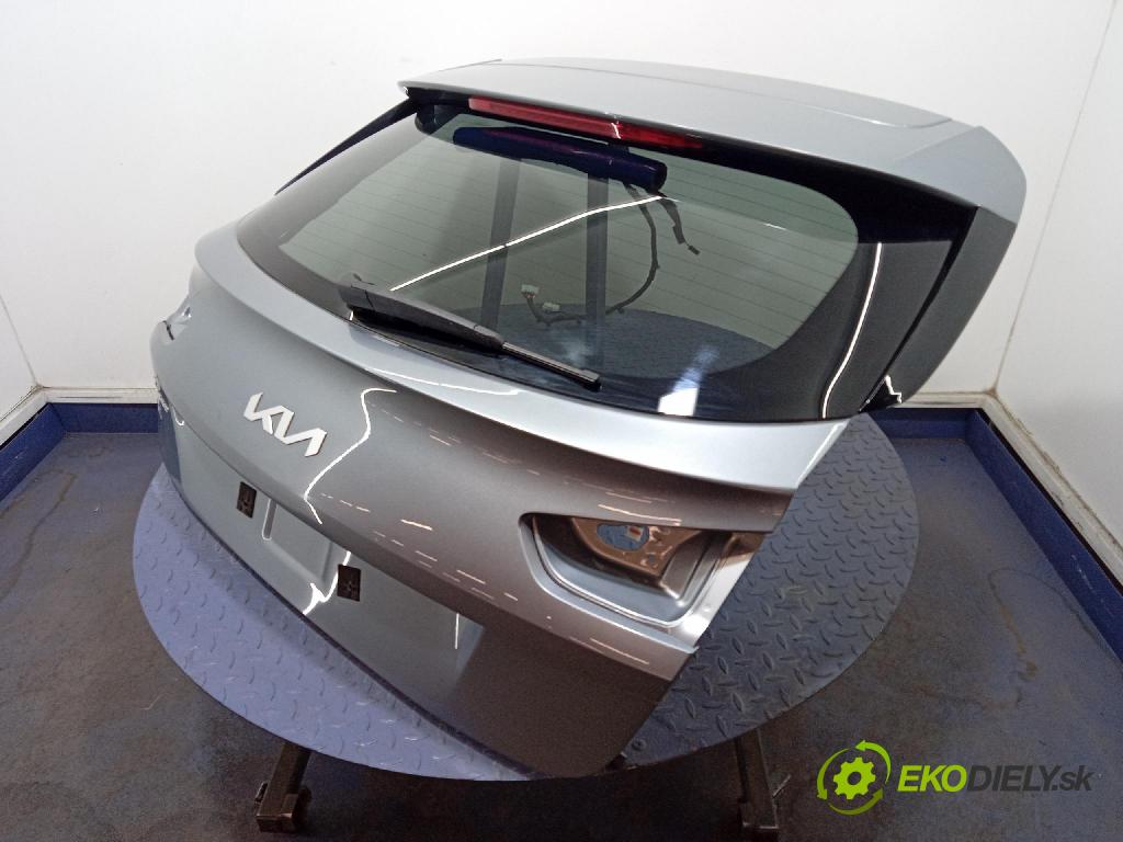 Kia Xceed 2025 zadna dveře kufra: kufra: