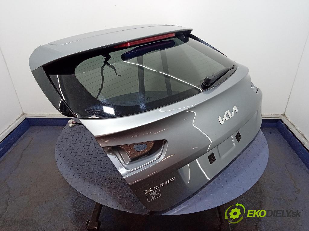 Kia Xceed 2025 zadna dveře kufra: kufra: