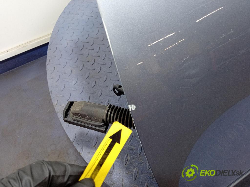 Kia Xceed 2025 dvere Predné Vľavo: