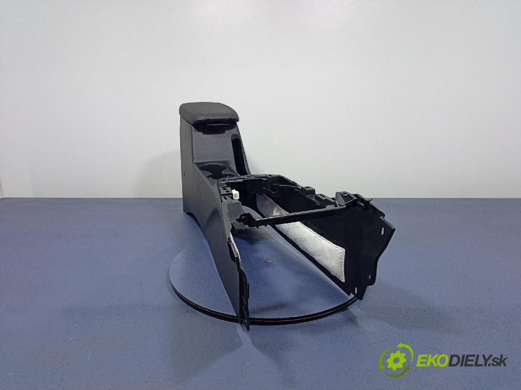 Kia Xceed 2025 tunel Stredný: 84636-J7000