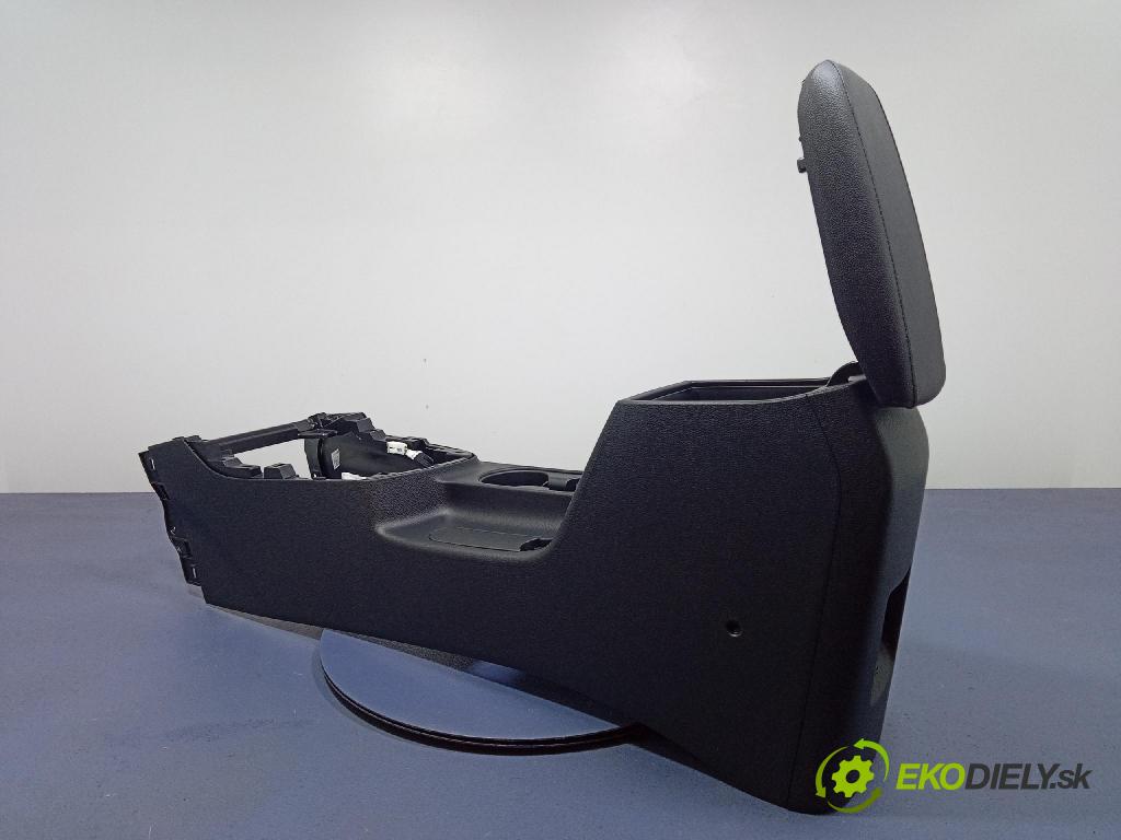 Kia Xceed 2025 tunel Stredný: 84636-J7000