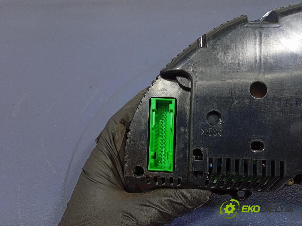 Audi A4 2001 prístrojovka/ budíky 0263626125