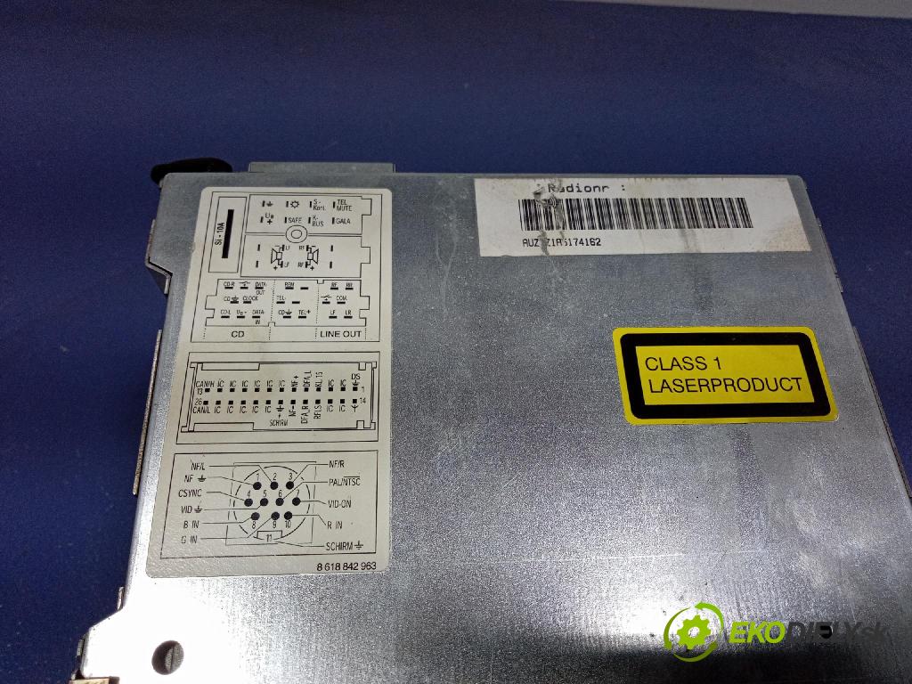 Audi A4 2001 Radio I Navigácia: 8E0035192B