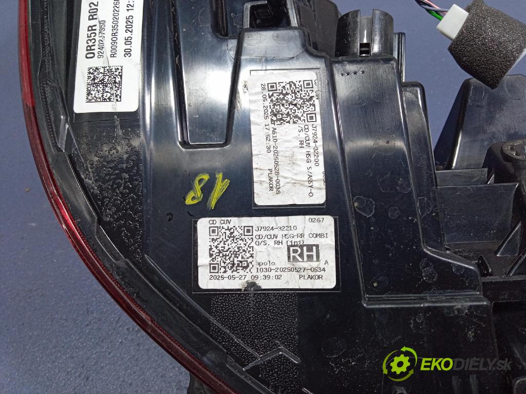 Kia Xceed 2025 svetlo / reflektor zad Prava: Vonkajsia: J7924-32210