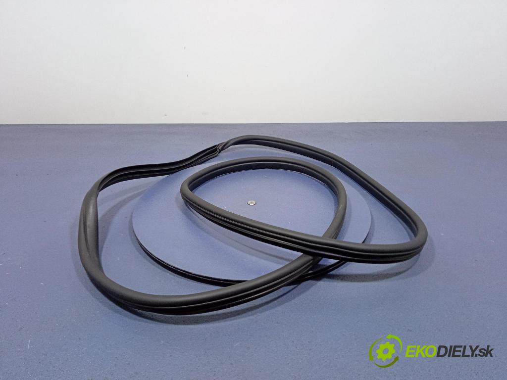 Kia Xceed 2025 Těsnění: dvere