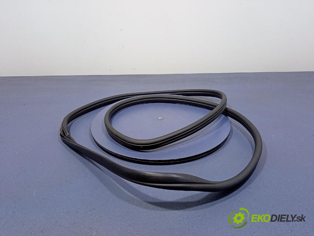 Kia Xceed 2025 Těsnění: dvere