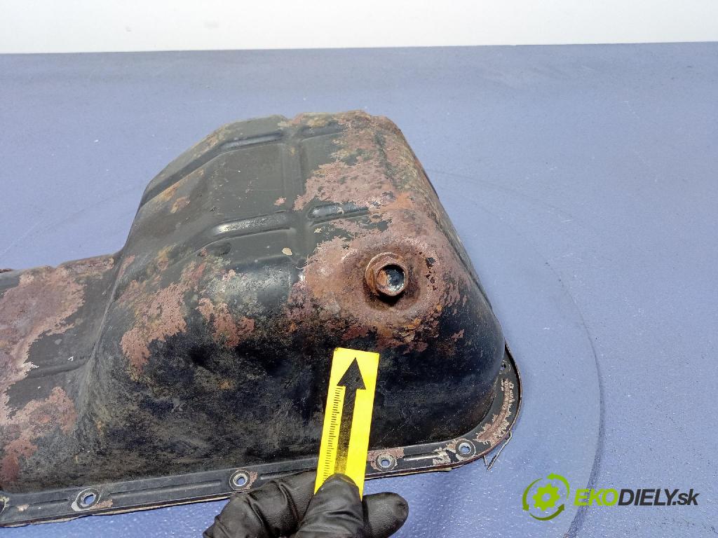 Mitsubishi Pajero 2003 vaňa Olej: