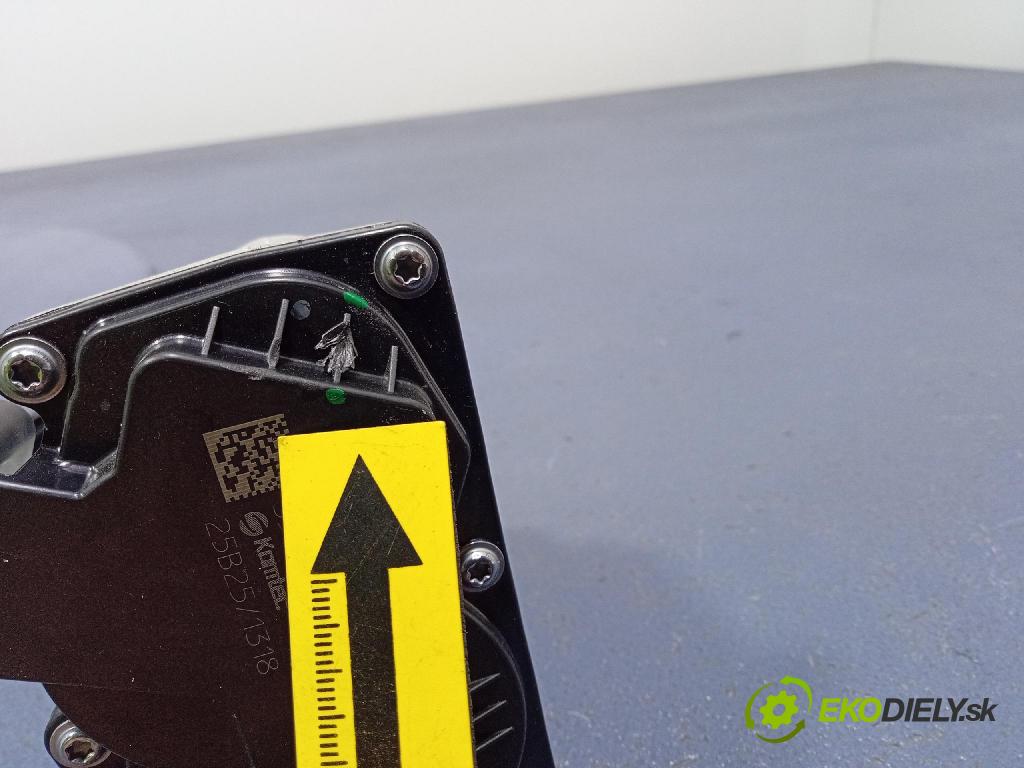 Kia Xceed 2025 klapka 35150-08200