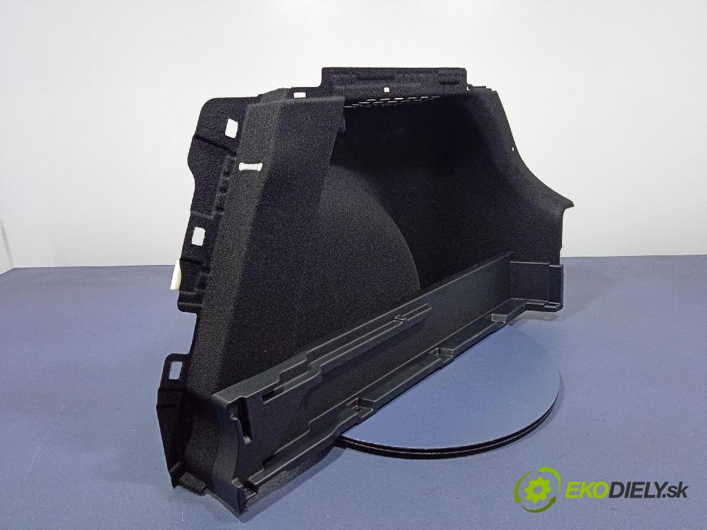 Kia Xceed 2025 Čalounictví: kufra: P85741-J7700