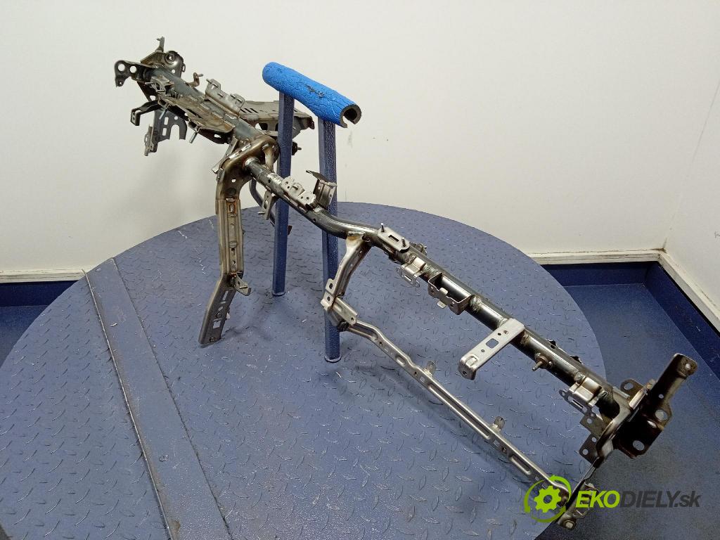 Kia Xceed 2025 kokpit,pristrojová doska 84410J7AA0