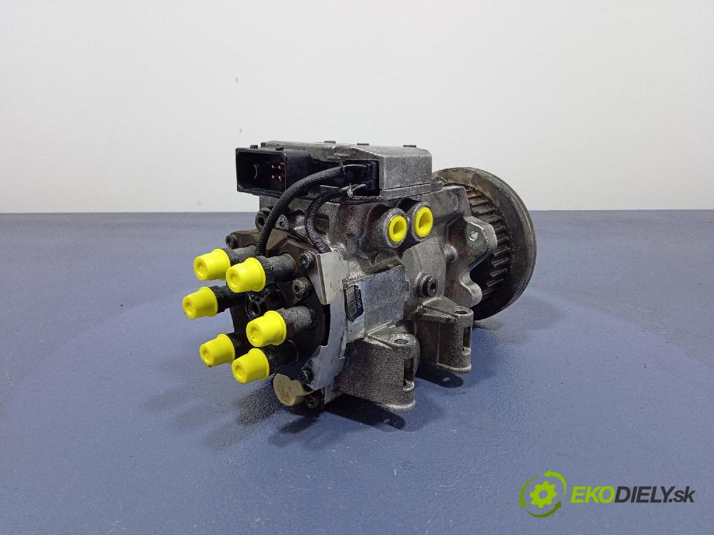 Audi A4 2001 čerpadlo Injekcia: 059130106J