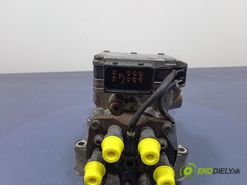 Audi A4 2001 čerpadlo Injekcia: 059130106J