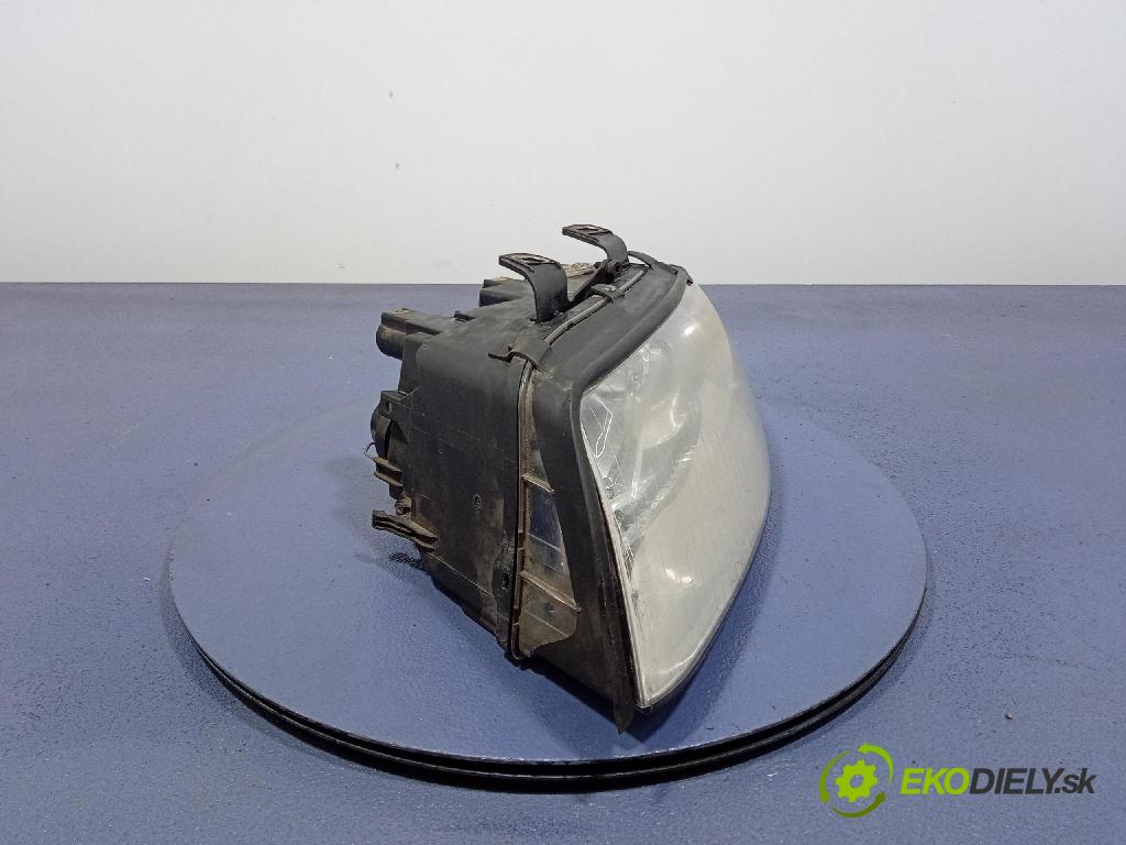 Audi A4 2001 Reflektor: Vľavo: 8E0941003S