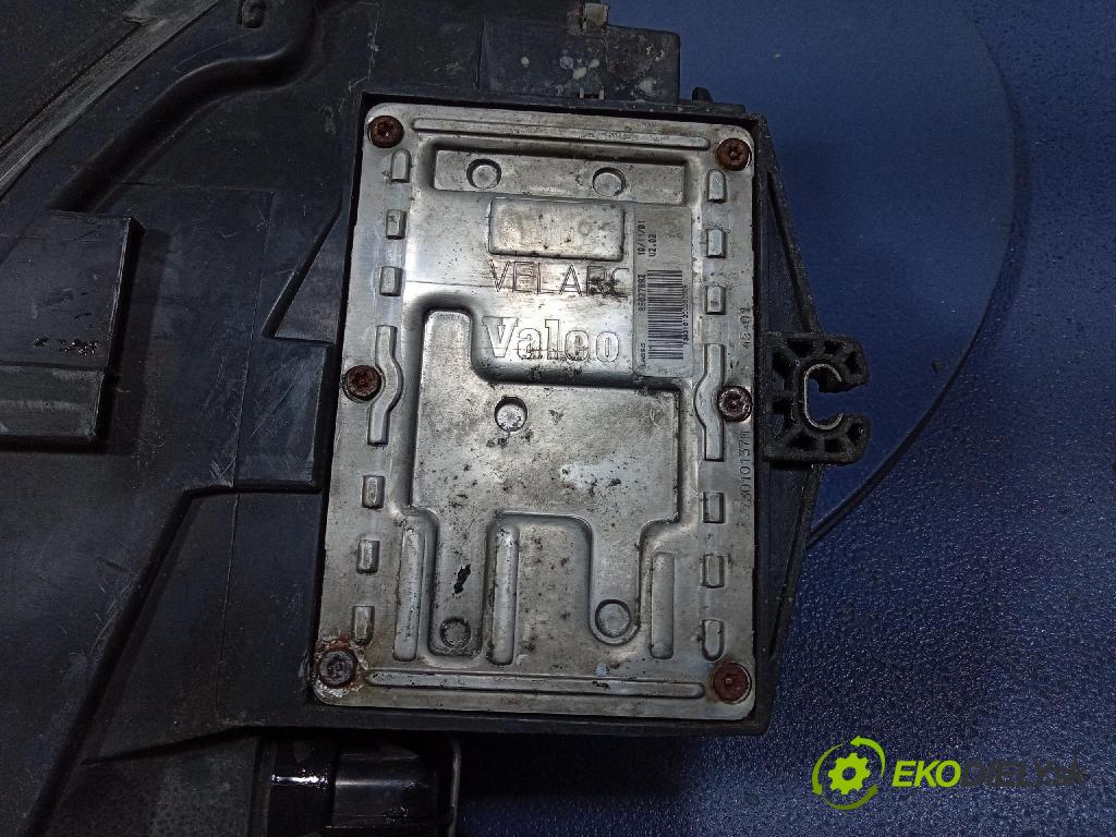 Audi A4 2001 Reflektor: Vľavo: 8E0941003S