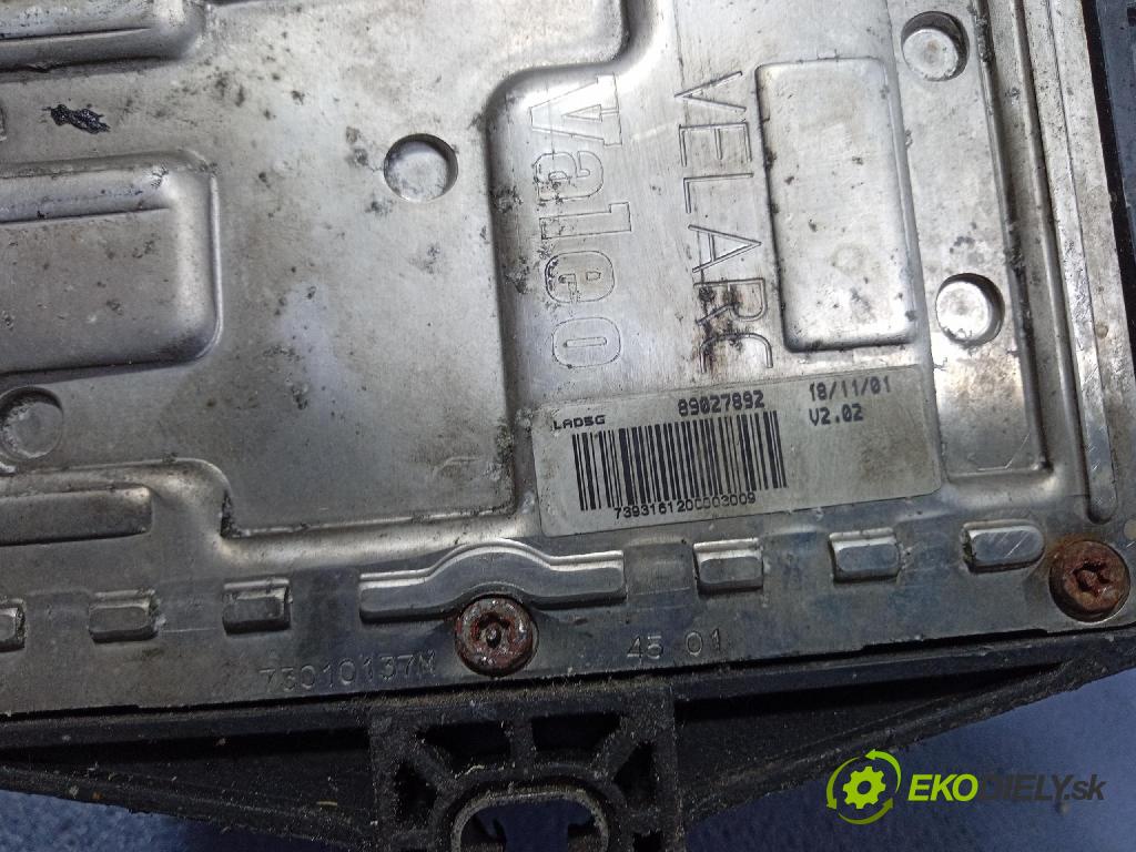 Audi A4 2001 světlo Levý: 8E0941003S