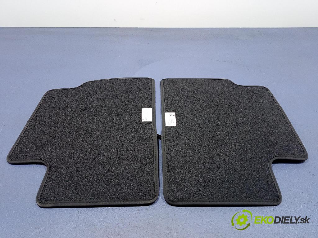 Kia Xceed 2025 koberec do auta J7143ADE50