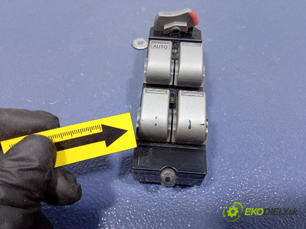 Honda Fr-v 2002 prepínač Okná: