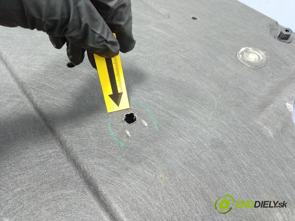 Kia Xceed 2025 kryt Plast: podvozek: 84135G4100