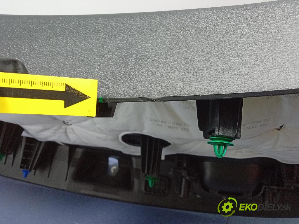 Kia Xceed 2025 Čalounictví: kufra: 81751J7800WK