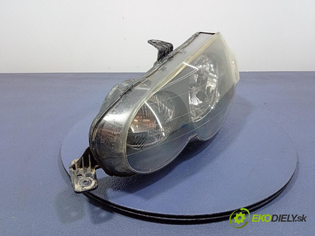 Honda Fr-v 2002 Reflektor: Vľavo: STANLEY R7651L