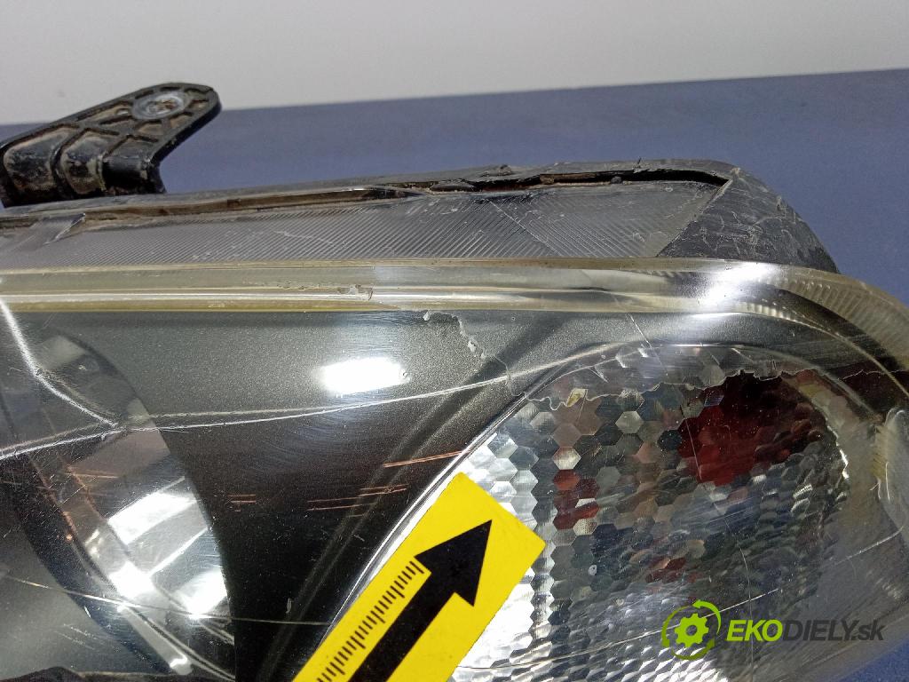 Honda Fr-v 2002 Reflektor: Vľavo: STANLEY R7651L