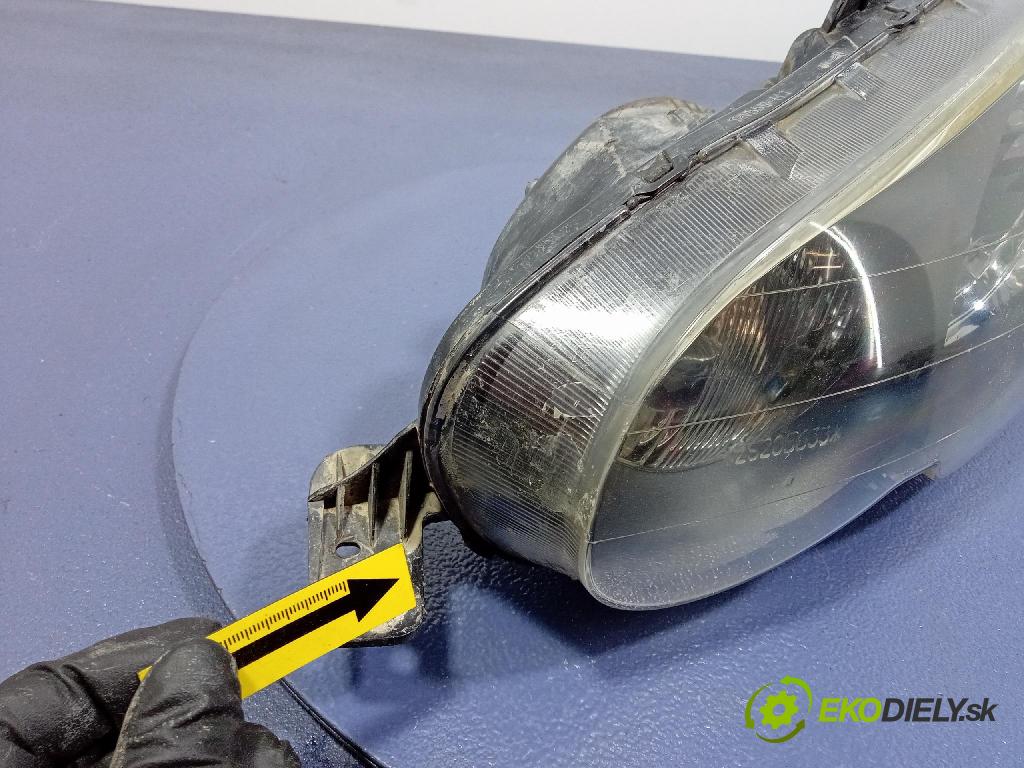 Honda Fr-v 2002 Reflektor: Vľavo: STANLEY R7651L