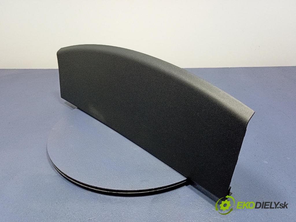 Kia Xceed 2025 kryt Plast: Interiéry: 81761J7800