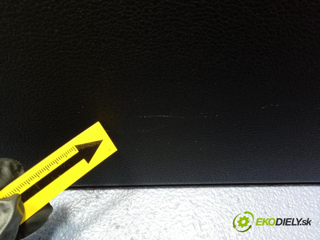 Kia Xceed 2025 kryt Plast: Interiéry: 81761J7800