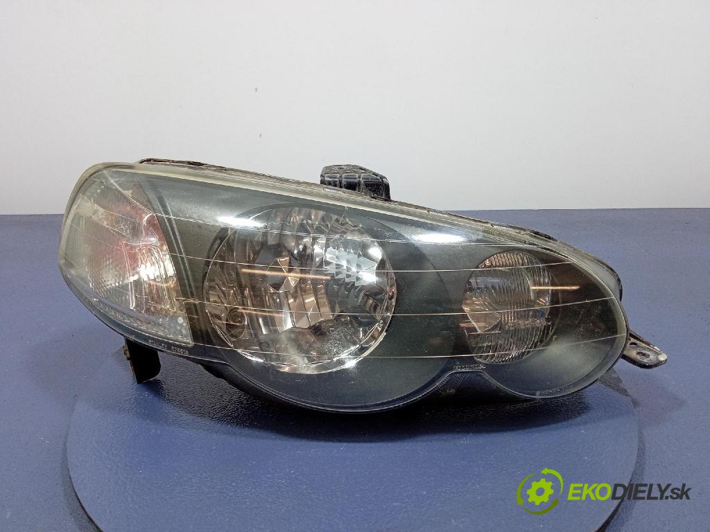 Honda Fr-v 2002 Reflektor: v pravo: STANLEY R7651R