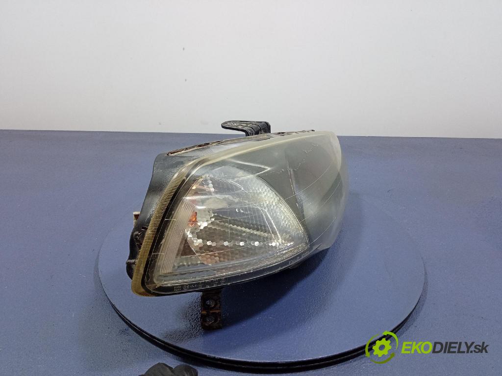 Honda Fr-v 2002 Reflektor: v pravo: STANLEY R7651R