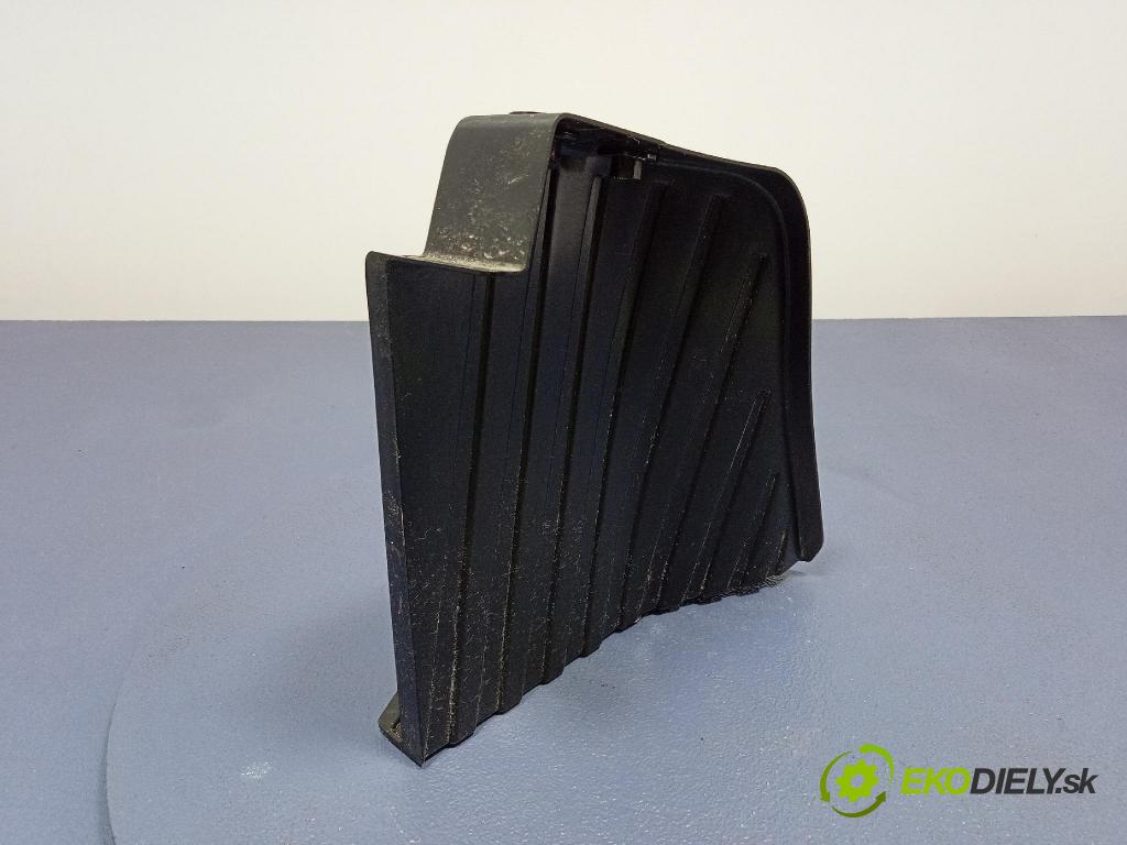 Kia Xceed 2025 kryt Plast: podvozek: 86692J7CA0