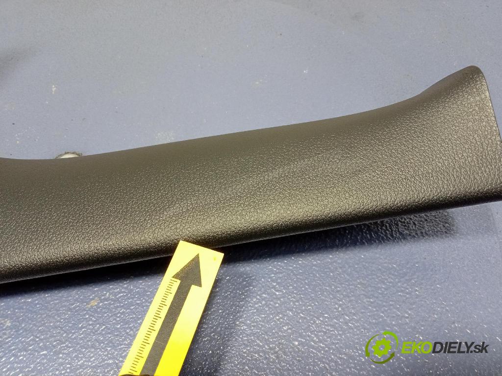 Kia Xceed 2025 lišta kufra: 81740J7800WK