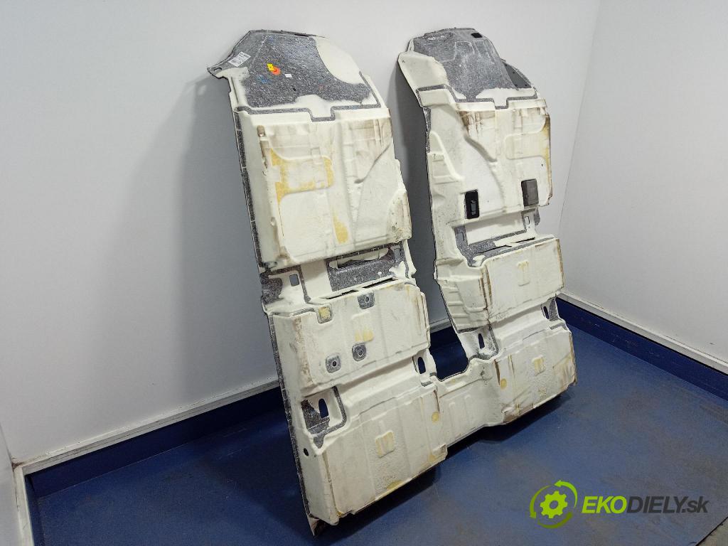 Kia Xceed 2025 koberec do auta 84260J7150