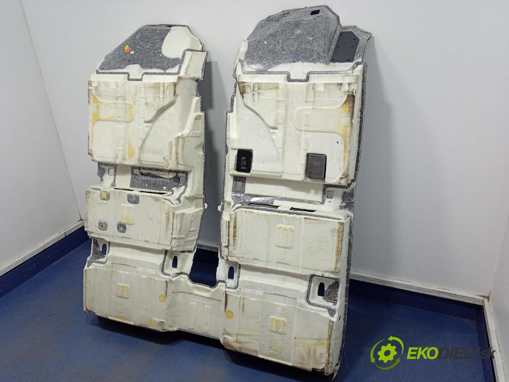 Kia Xceed 2025 koberec do auta 84260J7150